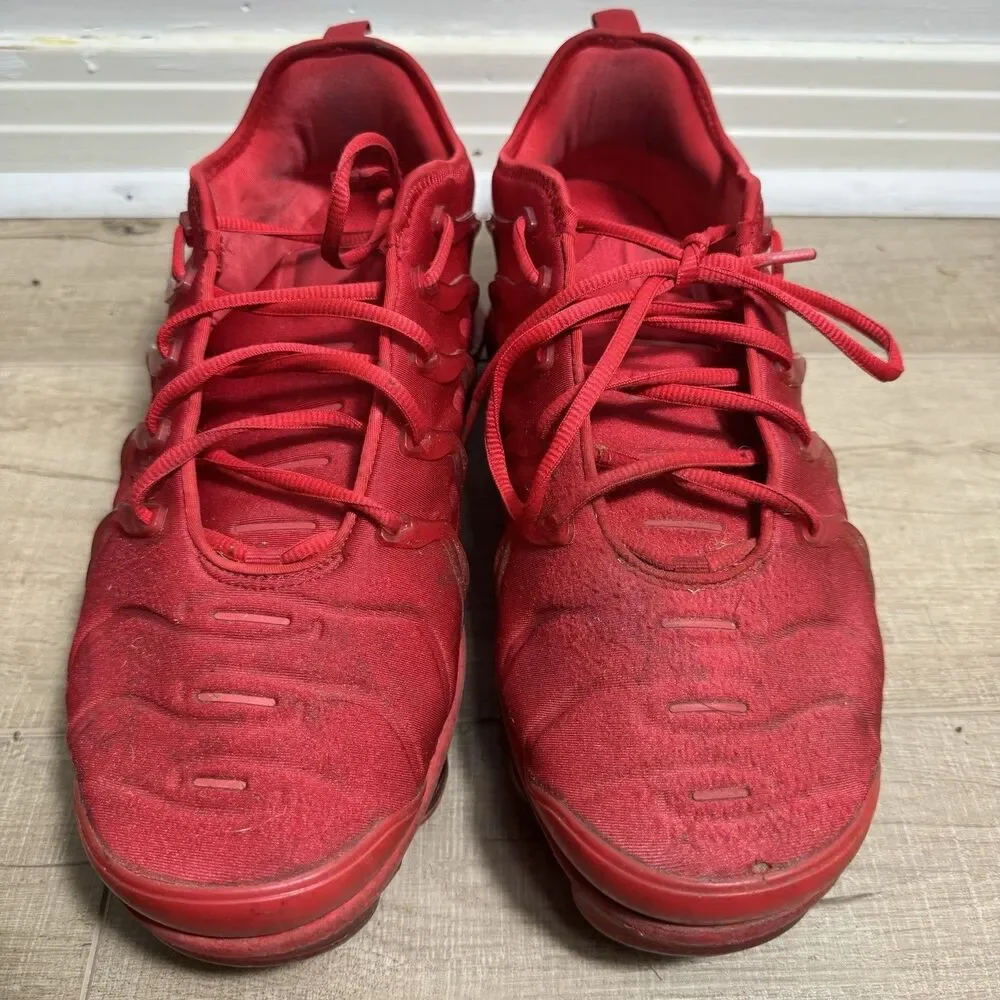 Nike Air VaporMax Plus Men’s 12 Triple Red Shoes Athletic Sneakers CW6973-600